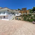 Sarsed Home, Sarande