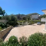 Sarsed Home, Sarande